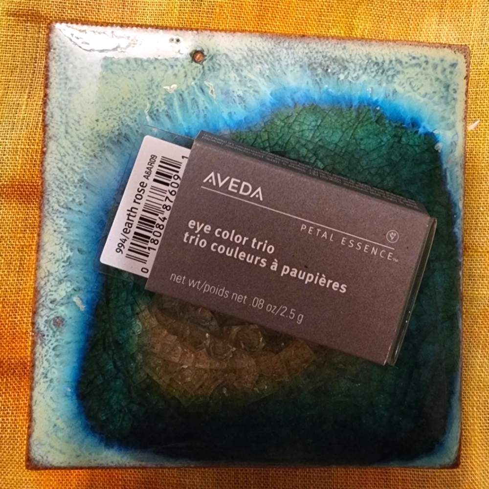 Aveda Earth Rose 994 Petal Essence Eye Color Shadow Trio Discontinued New Rare